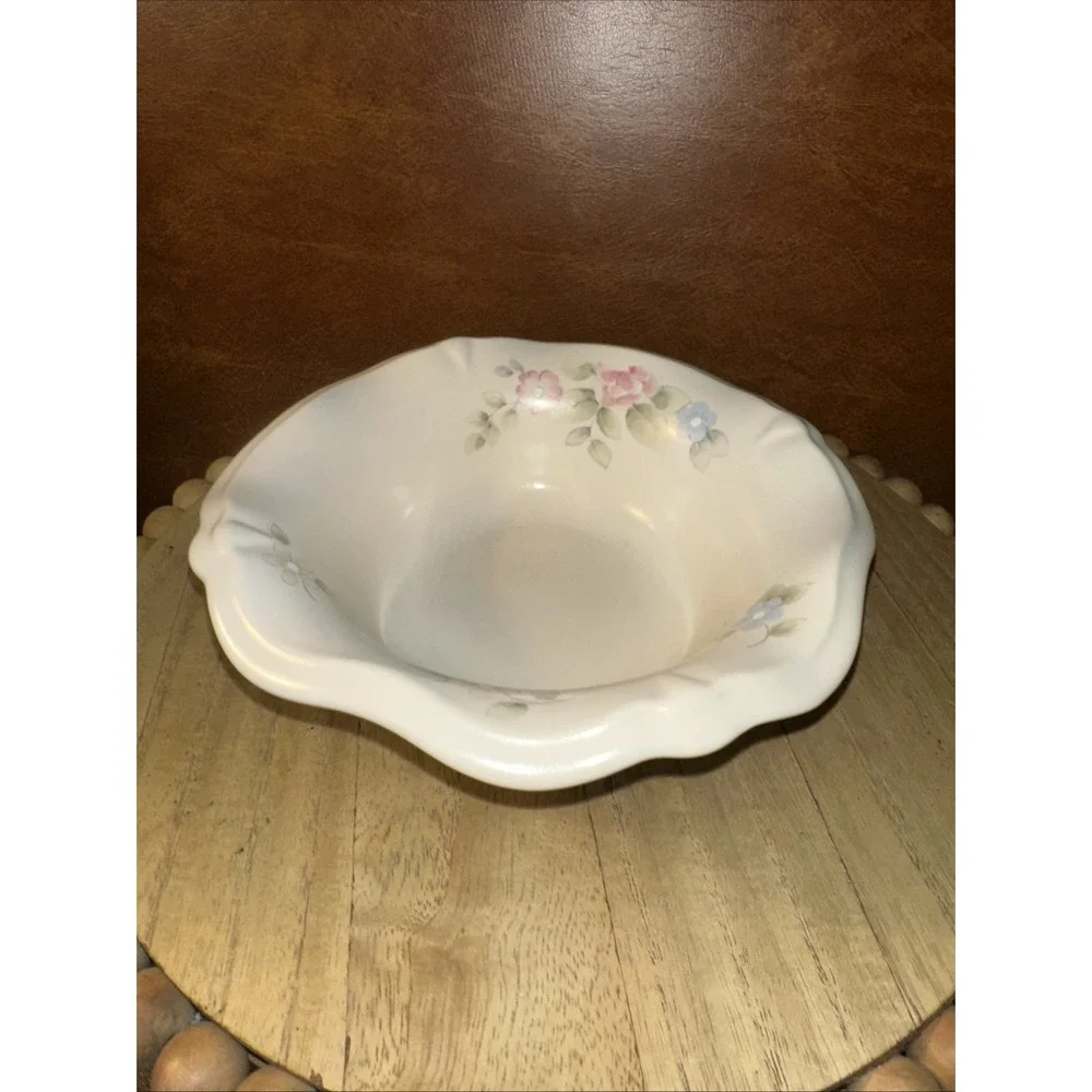 VTG Pfaltzgraff Tea Rose Fluted Bowl 7